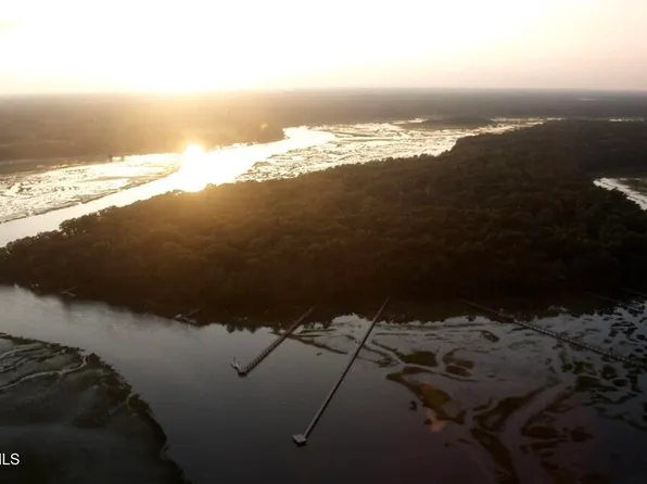 12 Bellinger Lake Ln, Seabrook, SC 29940