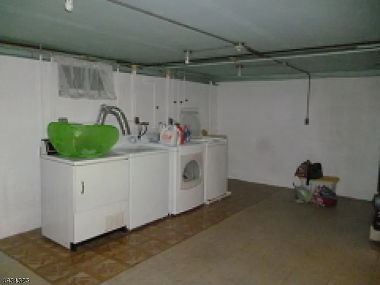777 Bloomfield Ave — Photo 12