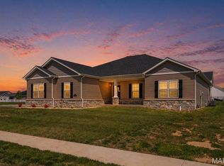 1361 Dove Hollow Cir, O'Fallon, IL 62269
