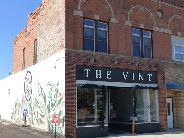 212 S Merrill Ave, Glendive, MT 59330