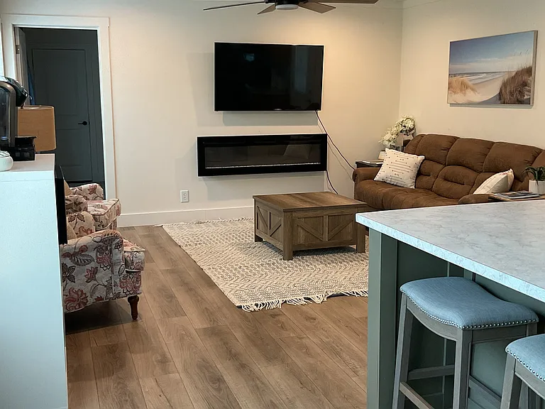 801 Lola Rd — Photo 3