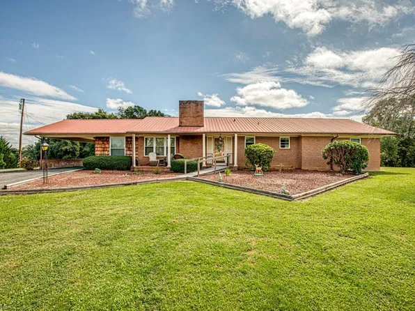819 Old Highway 601, Mount Airy, NC 27030
