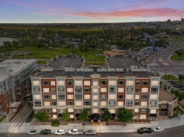 35 N Inglewood Park SE #316, Calgary, AB T2G 1B5