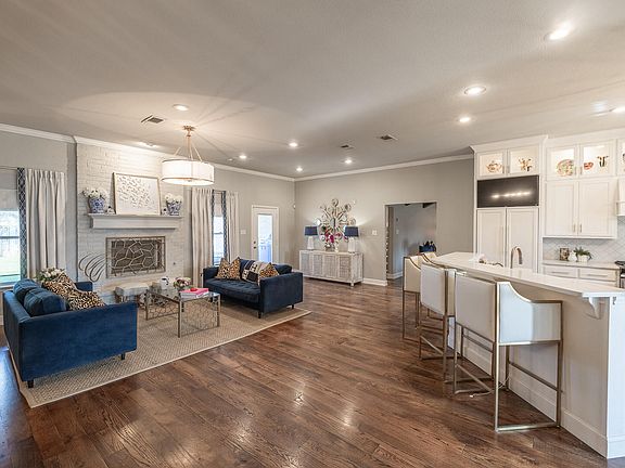 2nd image of 516 Avenue R