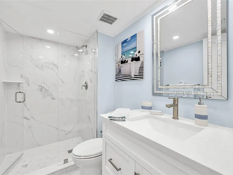 1300 Gulf Shore Blvd N #700 — Photo 25