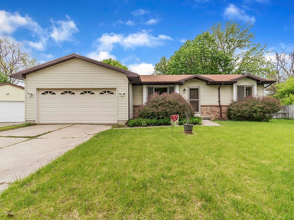 1st image of 2108 Desoto Dr