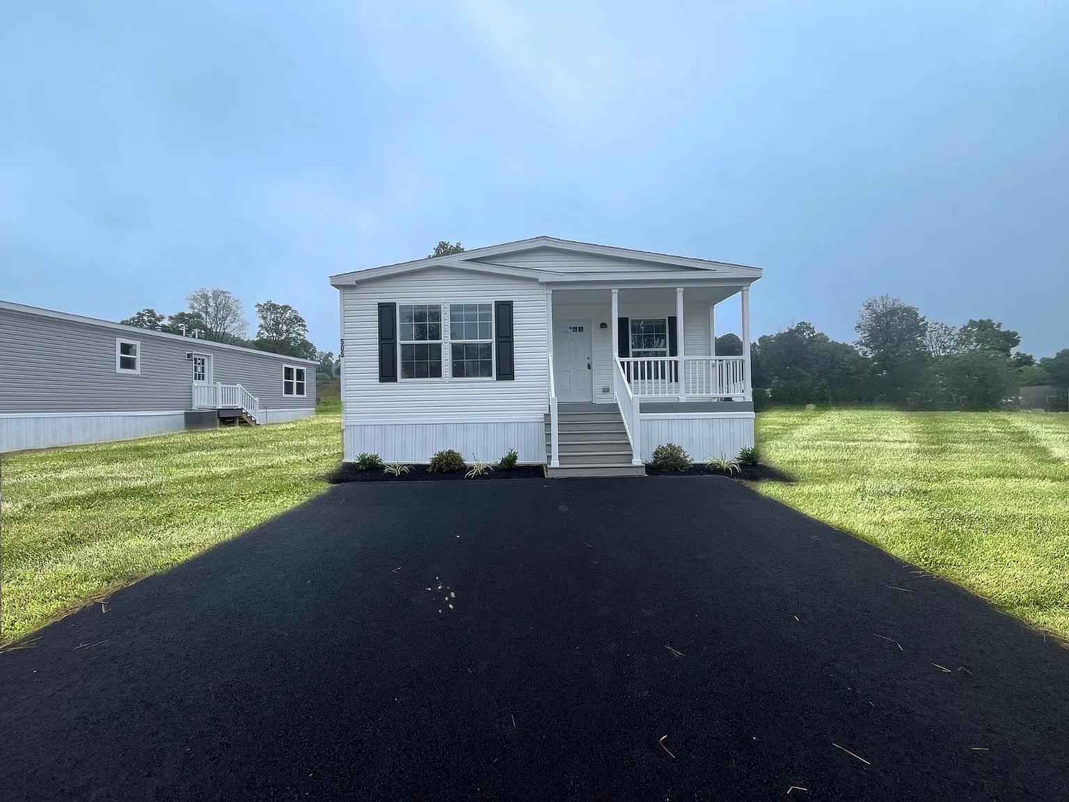 505 Barrington Rd photo 1