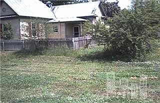 3rd image of 118 E Trade Street