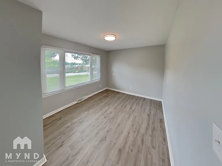 502 Cuthbertson St — Photo 13