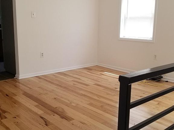 3rd image of 934 New Market St APT B