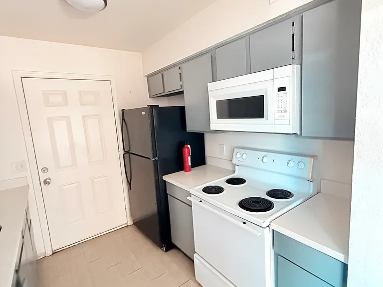 5028 N 22nd Ave #D — Photo 5