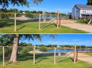 211 Riverside St, Highlands, TX 77562