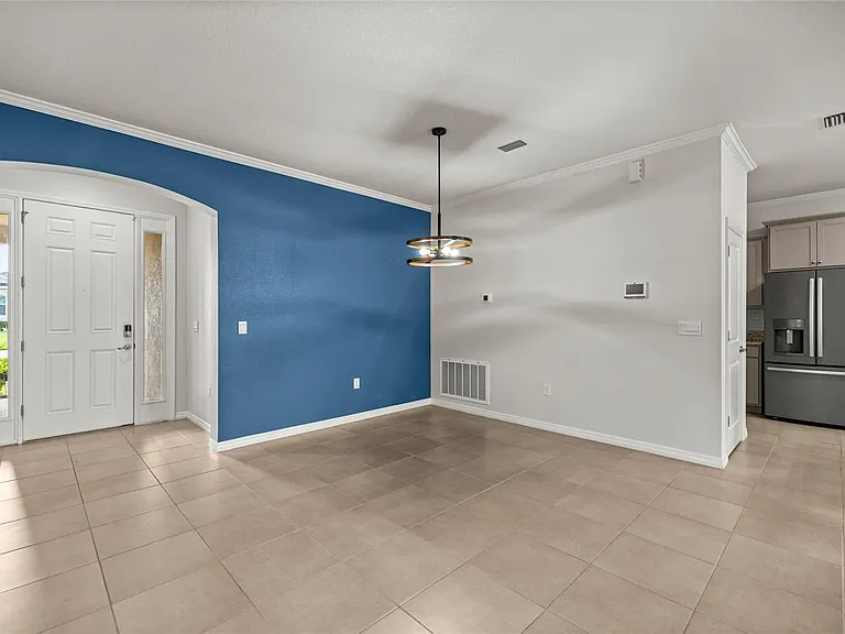 8810 SW 63rd Ave — Photo 4
