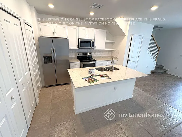 1927 E Landings Way — Photo 5