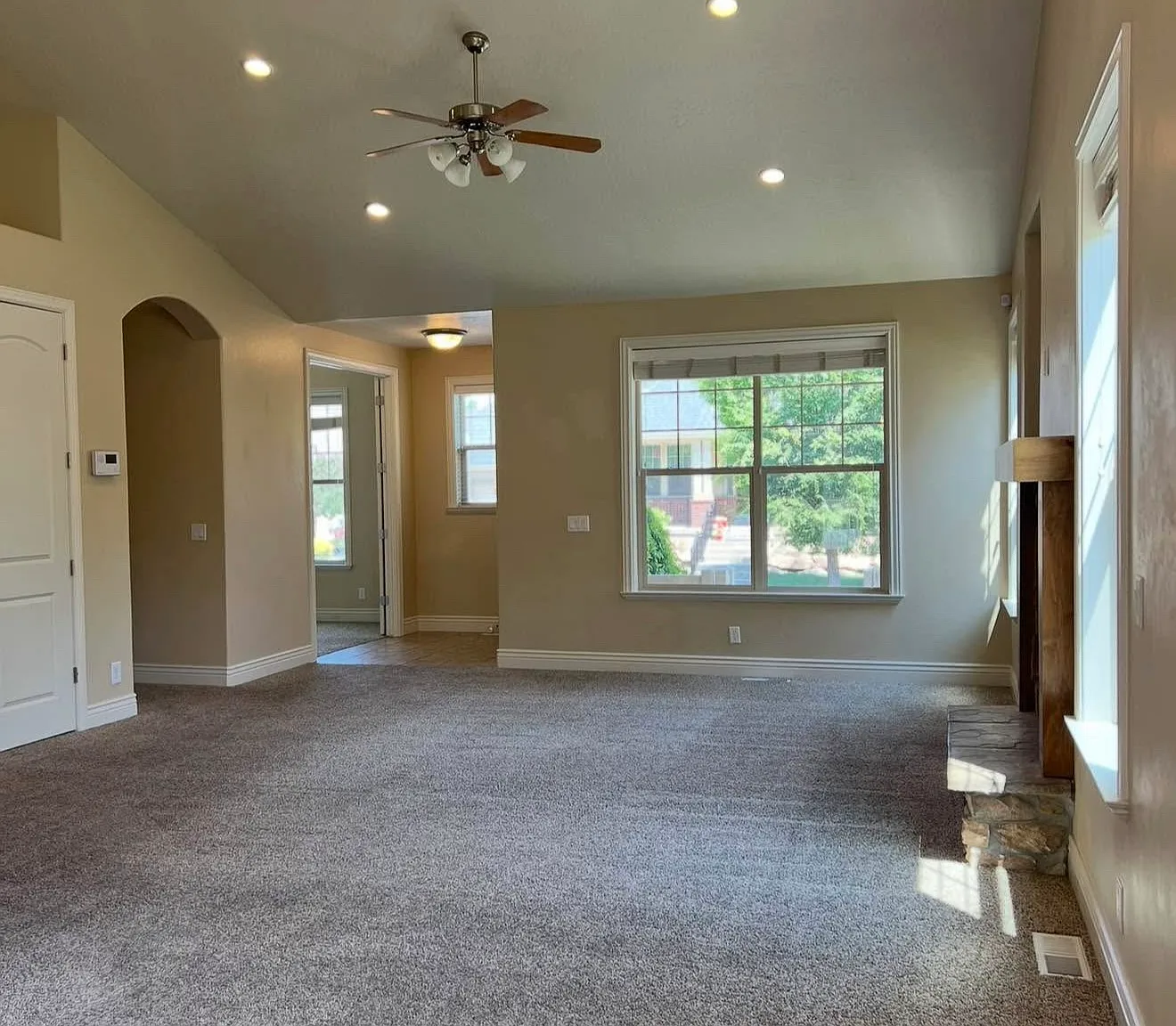 2049 W Sunflower Ln — Photo 3