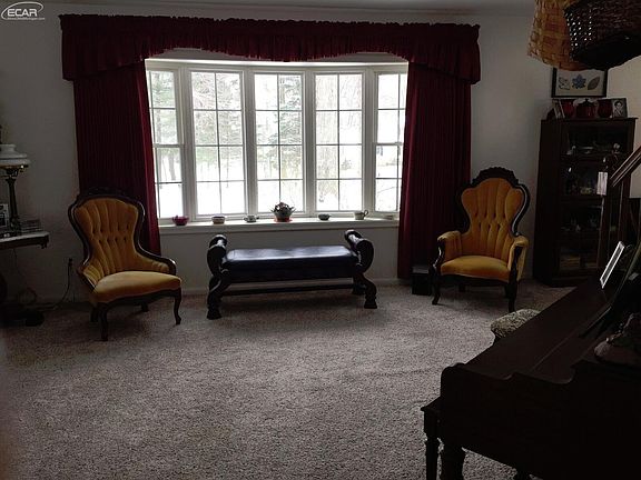 4th image of 2300 Marjorie Ln
