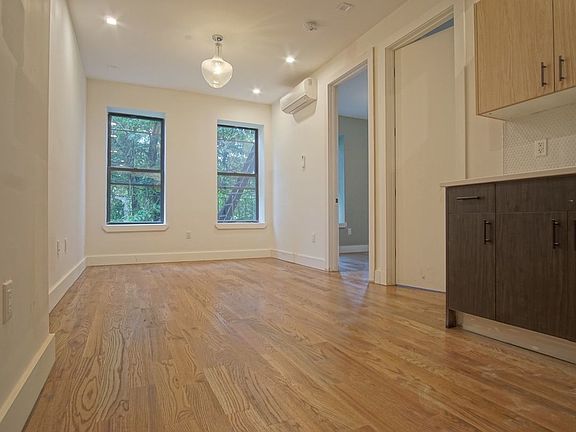 2nd image of 1689 Sterling Pl #3D