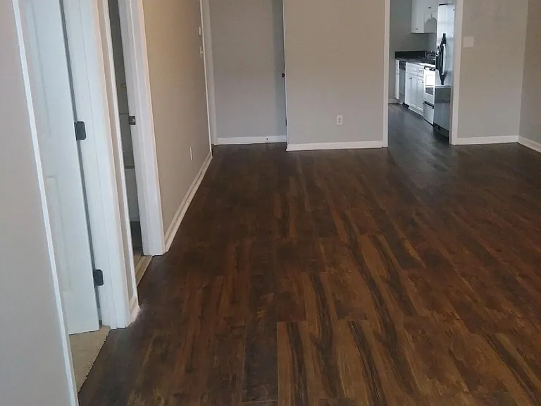 1519 Abby Way — Photo 3