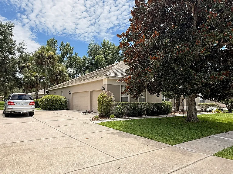 1697 Shadowmoss Cir — Photo 14