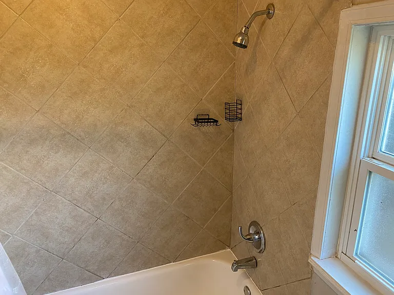 209 E Washington St — Photo 7
