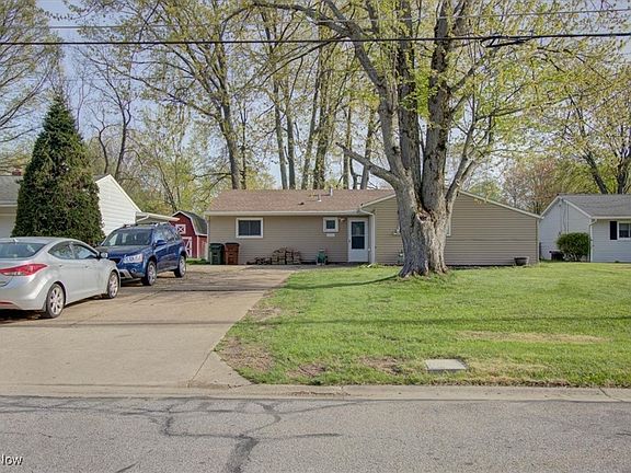 3rd image of 42931 Haven Dr