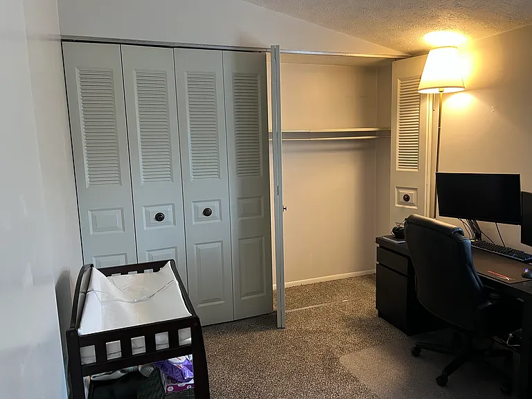 2517 Hawthorne Dr — Photo 12