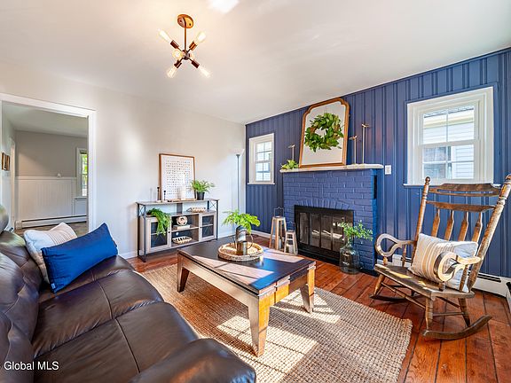 3rd image of 39 Orchard Avenue