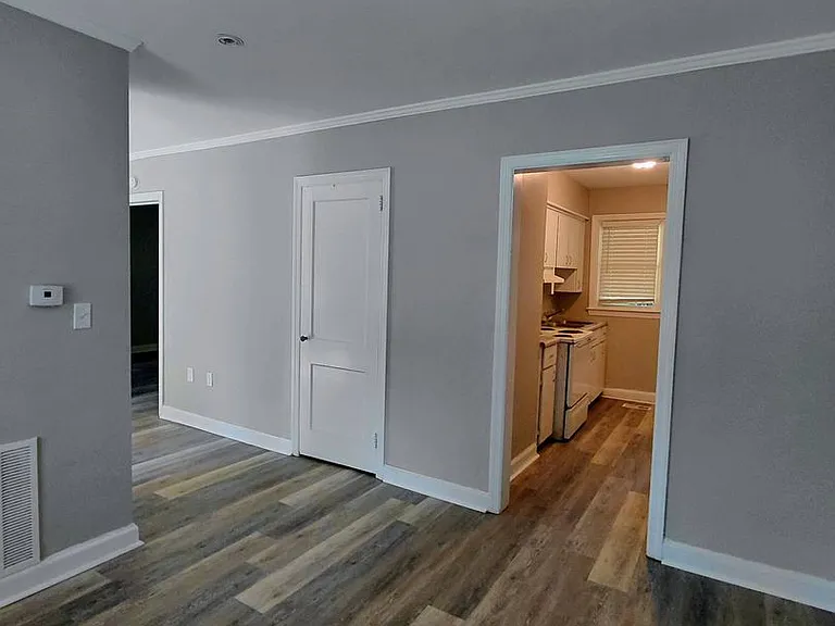 3324 Vineville Ave — Photo 5