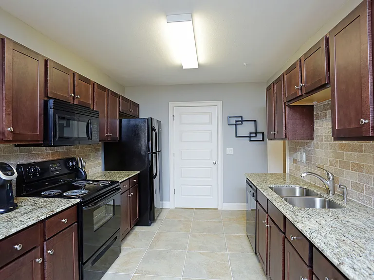 Grand Reserve at Pelham — Photo 21