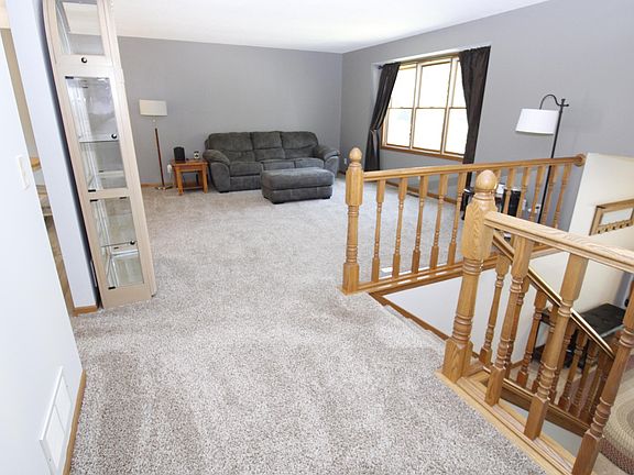 3rd image of 237 Plainview Dr
