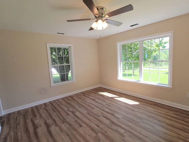 1465 Offenbacker Rd — Photo 16