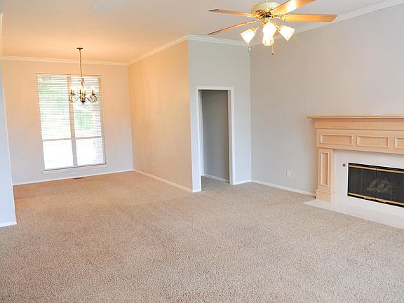 Living Room / Formal Dining Room