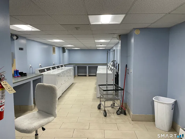 213 Golden Hill St #6F — Photo 14