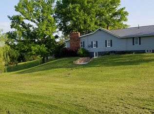 32954 Irish Ln, Brighton, IL 62012