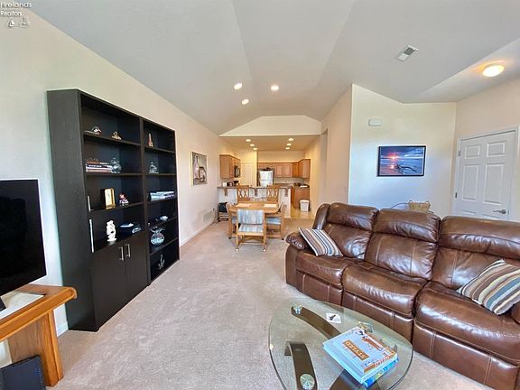 5th image of 2740A Canterbury Cir