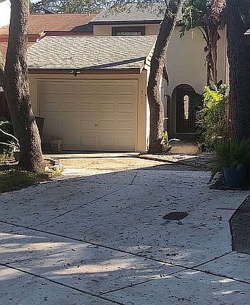 2nd image of 711 Fairwood Ln