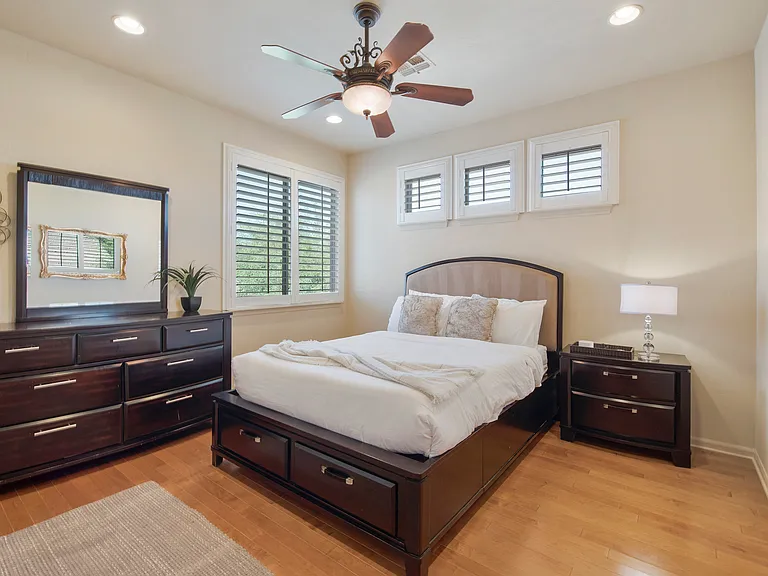 6419 E Betty Elyse Ln — Photo 32