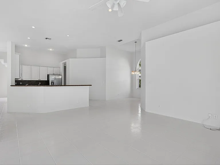 10251 NW 62nd Dr — Photo 30