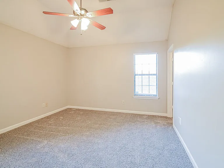 7117 Goodman Ridge Dr — Photo 10