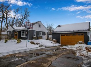 940 N French Rd, Amherst, NY 14228