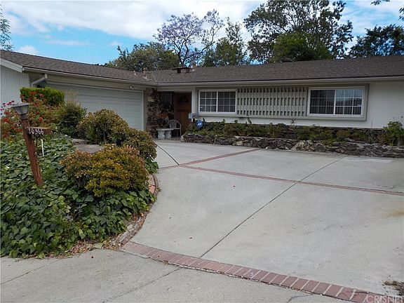2nd image of 20566 Hatteras St