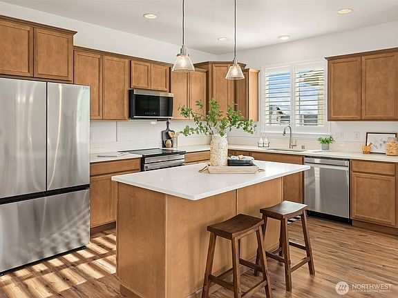 4th image of 2401 E 16th Street