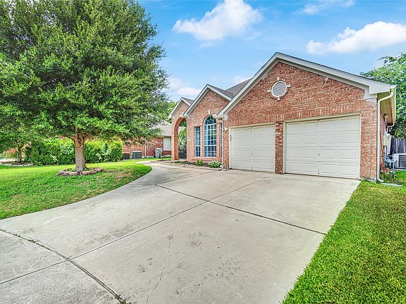 3rd image of 2241 Merritt Way