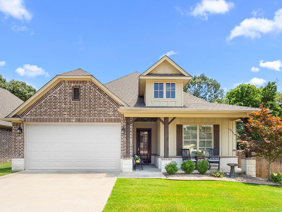 1st image of 707 Cambridge Bend Cir