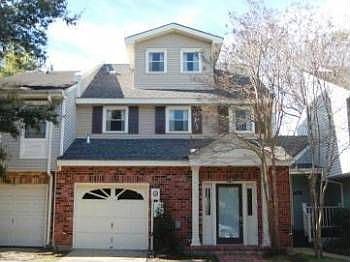 1st image of 856 Old Metairie Pl