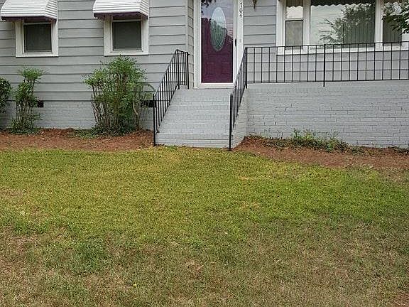 4th image of 704 York Ave S