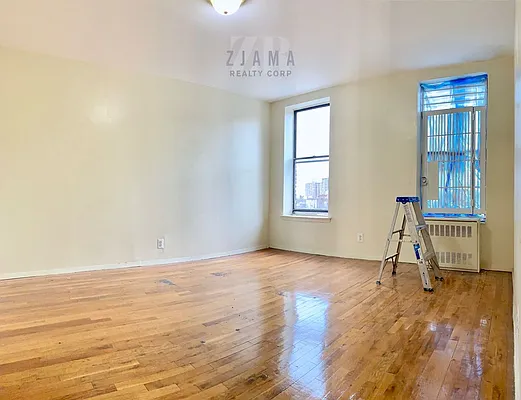 Rented by Zjama Realty Corp | media 19