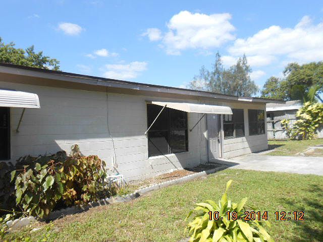 Home For Sale In Whispering Palms