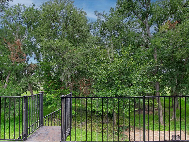 3406 Deerwood Ln — Photo 38