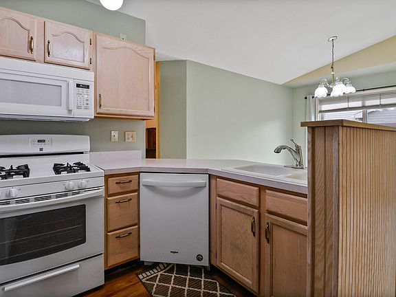 5th image of 3602 Creekside Dr